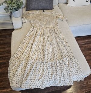 Heavenlycute Floral Dress Size MEDIUM